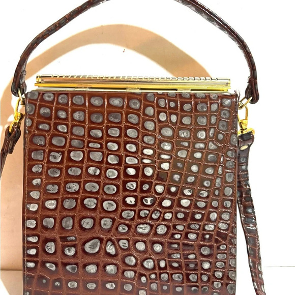 Viva vintage leather crossbody/ handle handbag - Picture 3 of 8